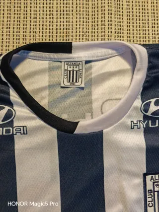Camiseta Alianza Lima Talla L Fan/Replica