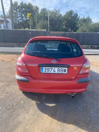 Nissan Almera 2000