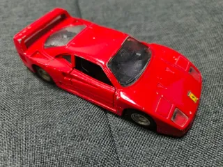 Lotto 5 modellini auto Ferrari e non