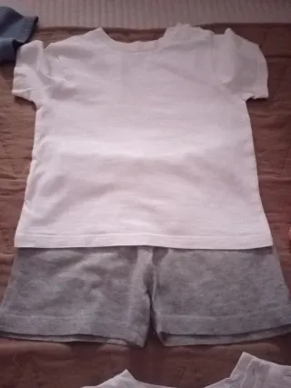 Conjunto Ropa Bebé Camiseta Blanca y Pantalón Gris