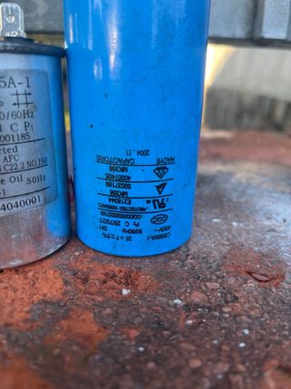 Set 3 capacitores 2x22.5uF + 1x35uF