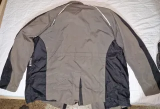 Chaqueta cordura con protecciones