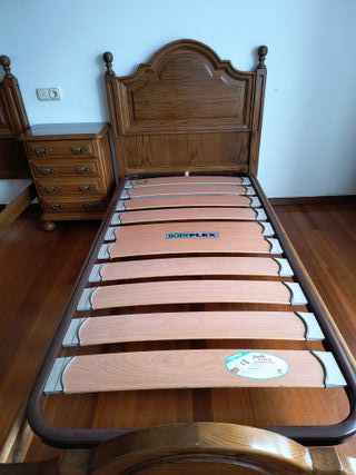 Juego de 2 camas gemelas y mesilla de madera