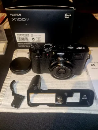 Fujifilm X100V Negra + Accesorios