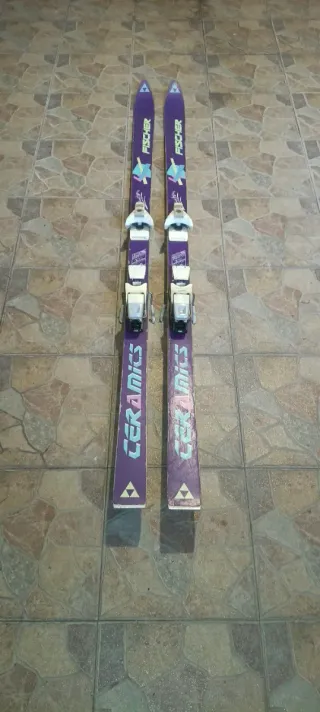 Esquís Fischer con fijaciones