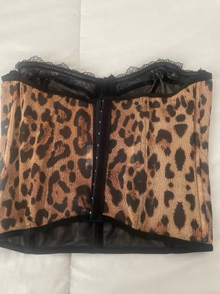 Corpiño estampado animal print con encaje