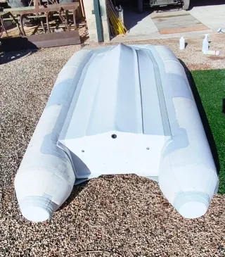 Barca semirrígida Zodíac 3.10