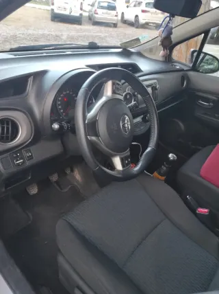 Toyota Yaris 2012