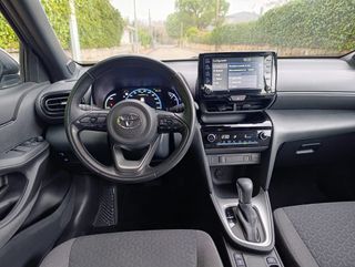 Toyota Yaris Cross 120H KM-0 ( 9800km) UNICO DUEÑO