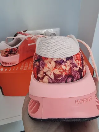 T40 Nike Metcom 9 AMP flores