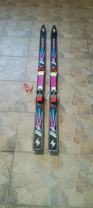 Esquís Blizzard 150 con fijaciones tyrolia 530