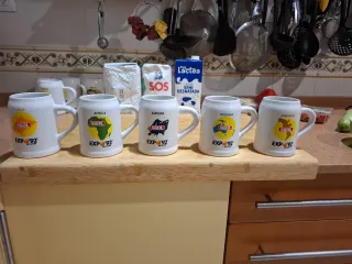 Jarras Expo 92 con anagrama de los 5 continentes