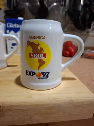 Jarras Expo 92 con anagrama de los 5 continentes