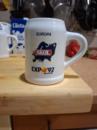 Jarras Expo 92 con anagrama de los 5 continentes