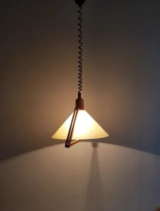 Lámpara de techo de pino melis y plexiglas.