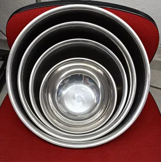 Set de 4 Ensaladeras Metálicas