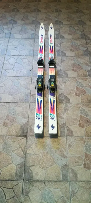 Esquís Blizzard 160 con fijaciones Salomon