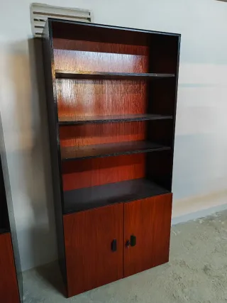 Estanterías de oficina con armario inferior