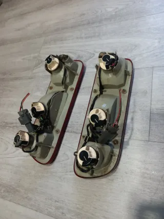 Pilotos Traseros Paragolpes Nissan Terrano 2