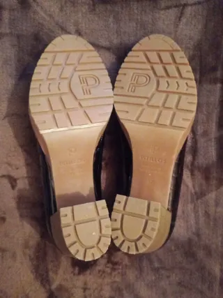 Zapatos Pitillos negros charol