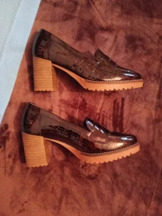 Zapatos Pitillos negros charol