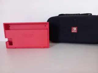 Base de Carga DOC Nintendo Switch Roja y funda