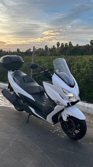 Suzuki Burgman 400 2018