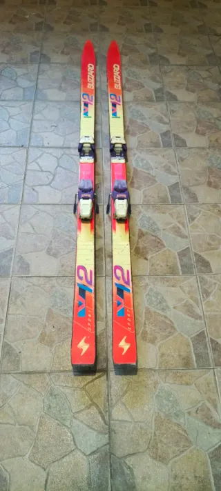 Esquís Blizzard 180 con portabotas Marker