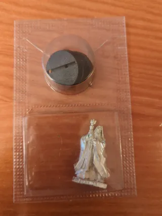 Figura de metal saruman el señor de los anillos