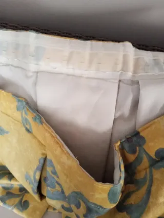 Faldón de cortina con estampado floral