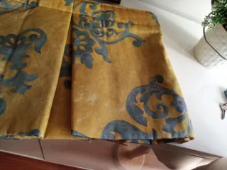 Faldón de cortina con estampado floral