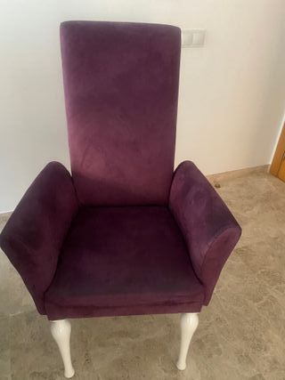 Juego Comedor: 4 Sillas y 2 Sillones Morados