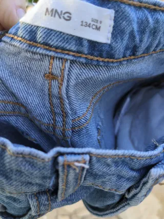 Pantalón vaquero Mango T9