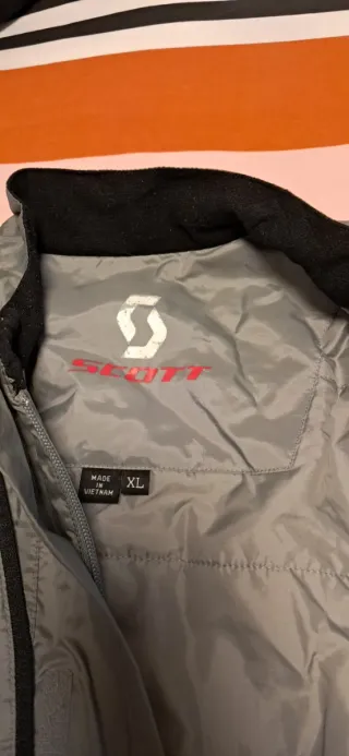 Ropa verano ,invierno y casco