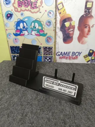 Supporto espositivo Game Boy Advance