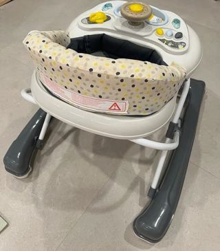 Andador / tacatá bebé con volante y juegos