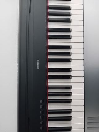 Piano Yamaha P-95