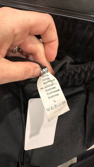 Pantaloni neri con coulisse