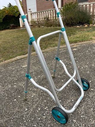 Andador con ruedas y tacos