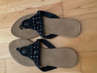 Sandalias planas ante negras talla 40