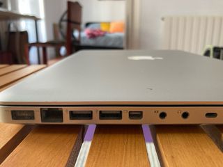 MacBook Pro 13 2008 Plata con cargador