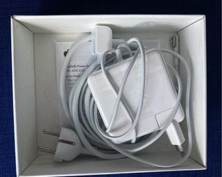 MacBook Pro 13 2008 Plata con cargador