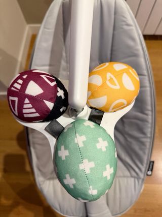 Columpio bebé 4Moms MamaRoo gris