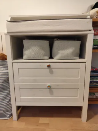 Cómoda cambiador SUNDVIK blanca