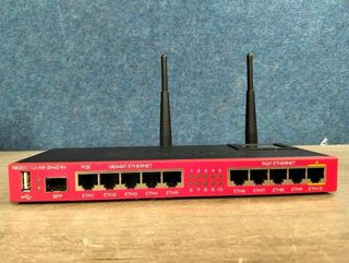 MikroTik RB2011 Router WiFi 2.4GHz 10 Puertos Gigabit