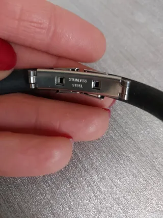 Pulsera de acero y caucho