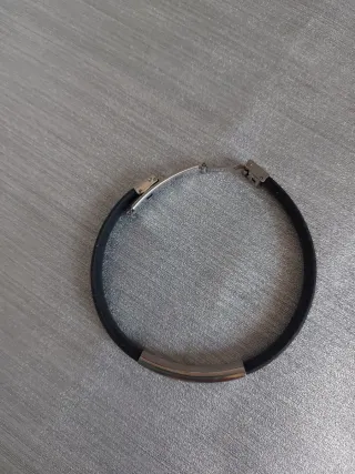 Pulsera de acero y caucho