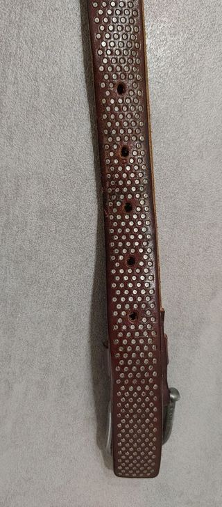 Cintura uomo marrone borchie