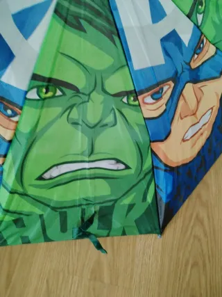 Paraguas infantil Capitán América y Hulk