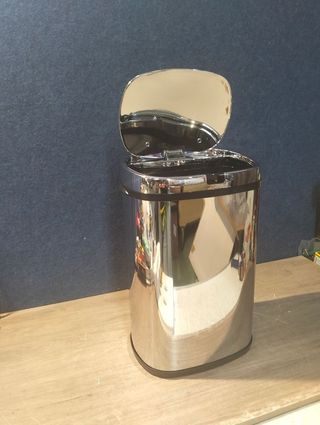 Cubo Basura CATTERHOUSE Futuro 30L Acero Inox